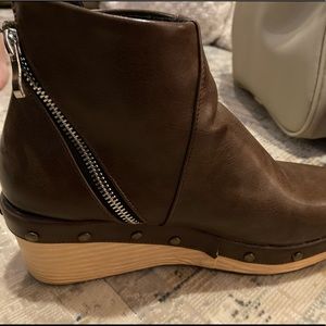 Brown bootie